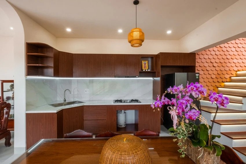 Ngoi nha hien dai voi cam hung tu gach nung truyen thong