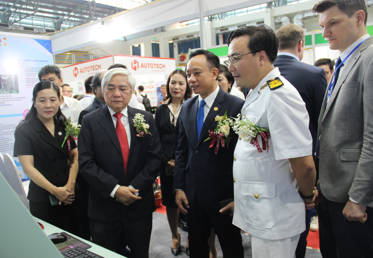 Be mac Hoi nghi – Trien lam Quoc te VCCA-2024-Hinh-2