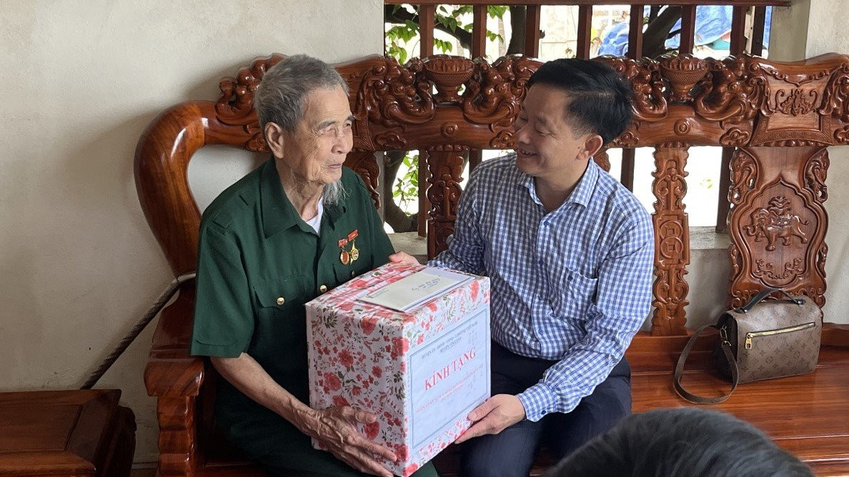 Ký ức của người lính đi qua 3 cuộc chiến Ky uc cua nguoi linh di qua 3 cuoc chien