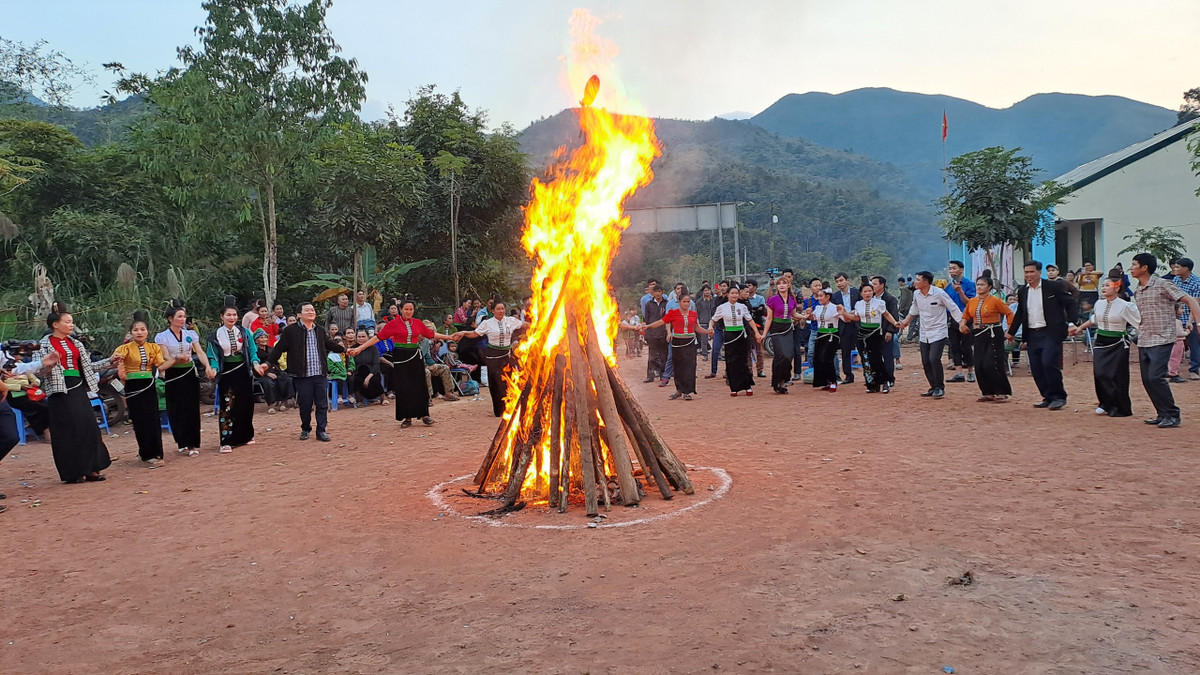 Ấm lòng xuân bản Nà Ui - Hình 9 Am long xuan ban Na Ui-Hinh-9