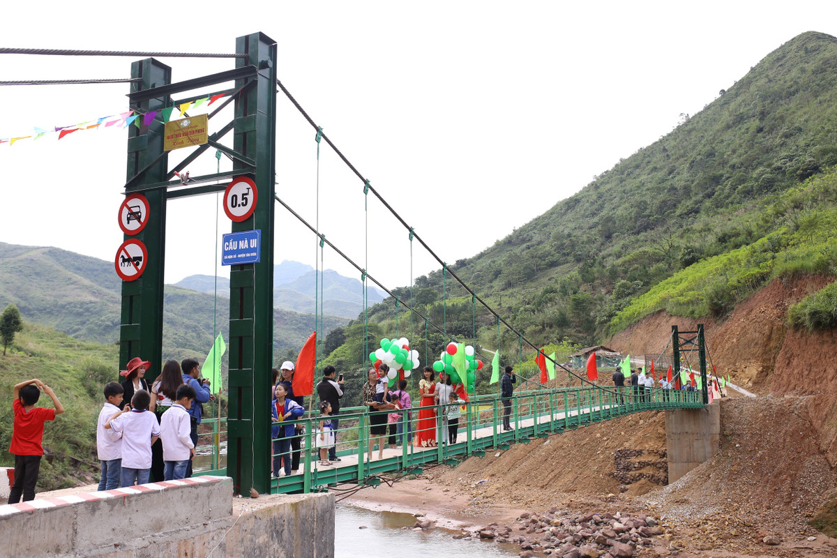 Ấm lòng xuân bản Nà Ui - Hình 2 Am long xuan ban Na Ui-Hinh-2