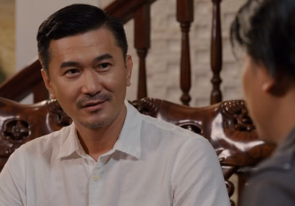 Dien vien Quoc Cuong U50 khong vo con, song ngoai le showbiz