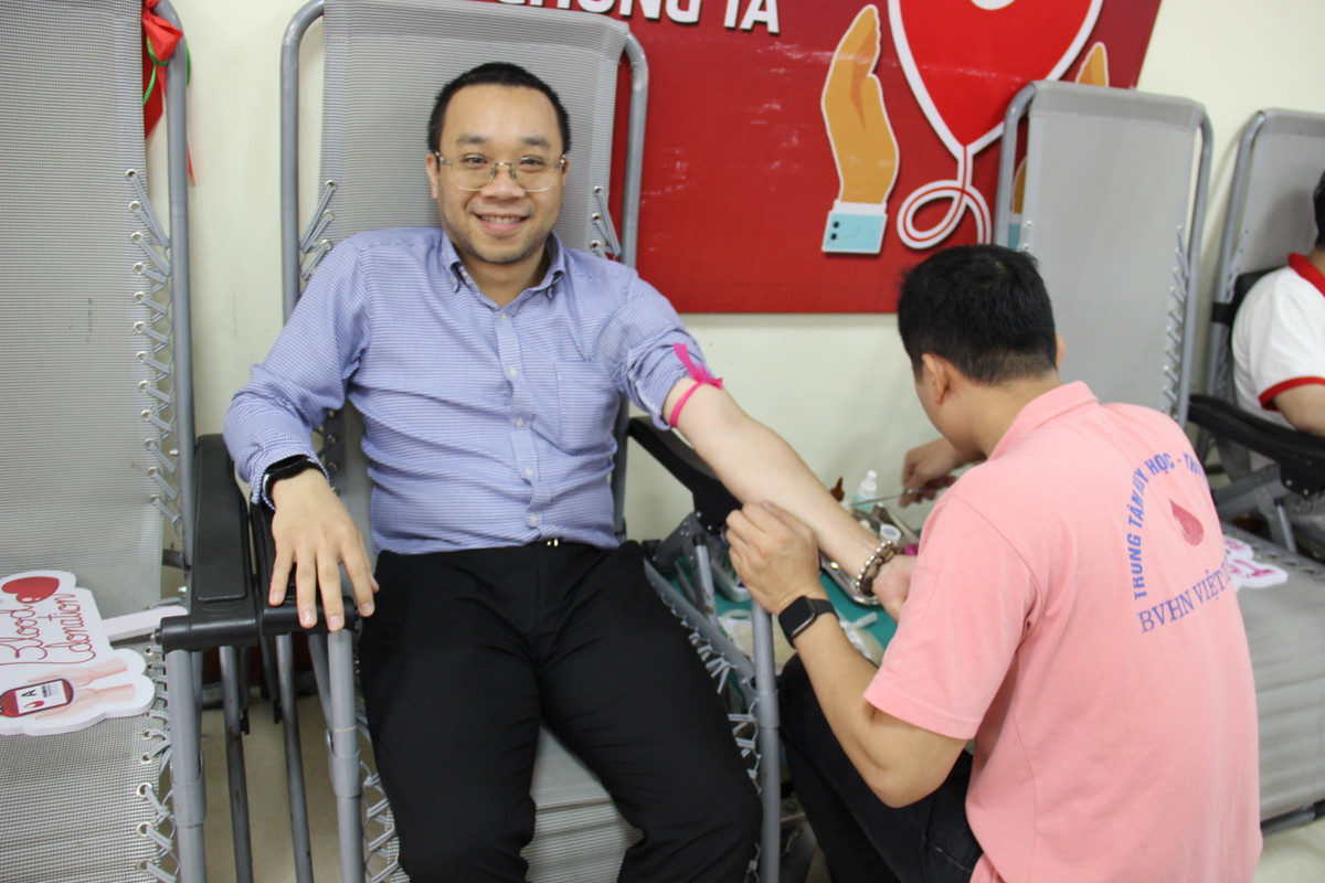 Hai Phong: Tung bung mit tinh huong ung ngay toan dan hien mau tinh nguyen-Hinh-7