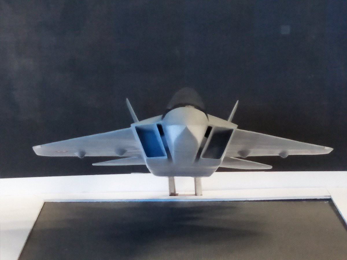 Trong giai đoạn chờ chiếc AMCA hoàn thiện, khả năng rất cao là Ấn Độ sẽ mua sắm tiêm kích tàng hình F-35 Lighting II của Mỹ để lấp chỗ trống.