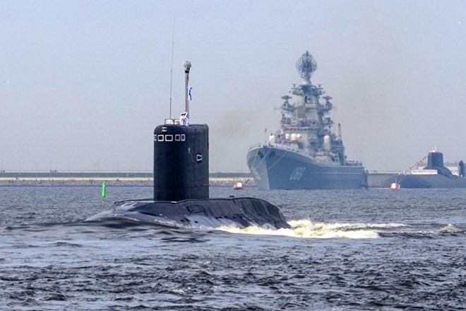 Bước đi trên của Mỹ được đánh giá sẽ gây uy hiếp nghiêm trọng tới căn cứ Hmeimim của Nga trên đất Syria. Rõ ràng Matxcơva không hài lòng khi Israel để điều này xảy ra, vì vậy khả năng cao hành tung của chiếc tàu ngầm bí ẩn trên nhằm gửi thông điệp của Nga tới Israel.