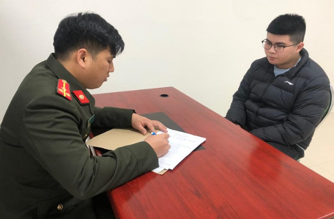 Bat doi tuong mao danh Huan Hoa Hong de lua dao o Lang Son