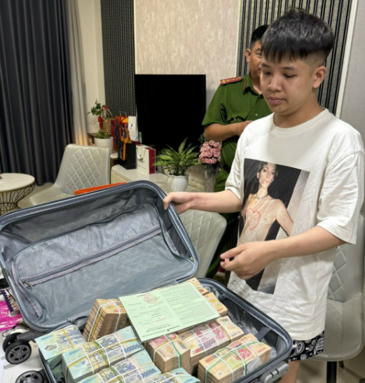 Cơ quan Công an xác định Thái đã tạo lập, quản lý và điều hành 7 nhóm kín với tổng số thành viên của các nhóm này là: 65.992 thành viên. Đáng chú ý, gái bán dâm được Thái cập nhật thường xuyên. Thời điểm Thái bị bắt, vẫn còn hàng chục gái bán dâm đang đợi duyệt đưa lên các nhóm kín để môi giới bán dâm. Theo lời khai của Thái, từ khi tham gia môi giới mại dâm "tú ông" này đã hưởng lợi bất chính hơn 15 tỷ đồng. 