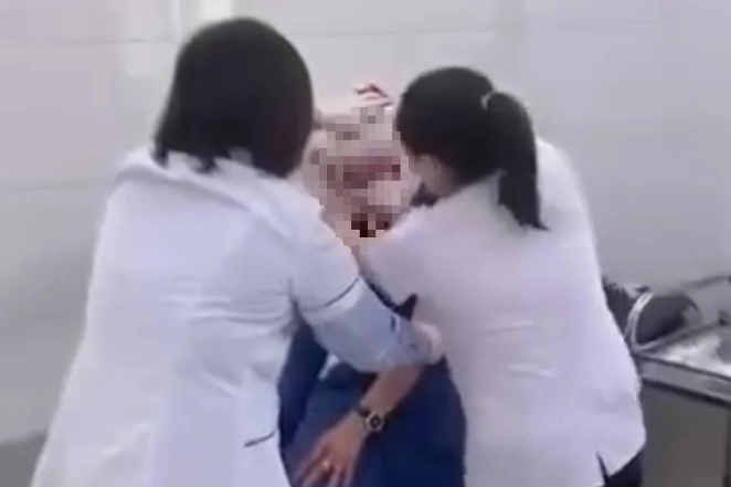 Ha Noi: Dung hung khi chem nguoi tinh trong thuong roi tu tu