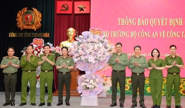Chân dung tân Giám đốc Công an tỉnh Nam Định Nguyễn Hữu Mạnh Chan dung tan Giam doc Cong an tinh Nam Dinh Nguyen Huu Manh