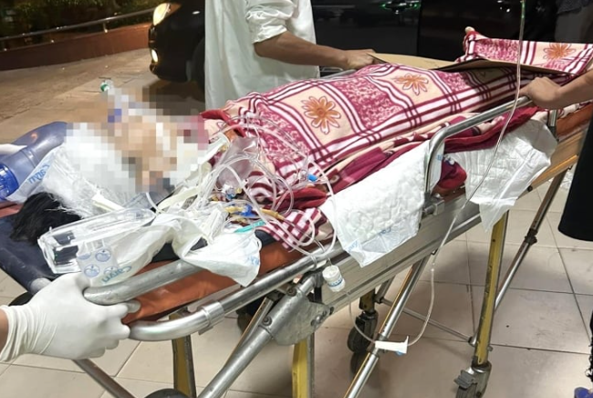  Nam sinh lớp 11 nghi bị đánh nhầm tử vong: Tối 7/6/2023, tại khu vực xã Xuân Lâm (huyện Nam Đàn, Nghệ An) mất điện, N.C.T. (học sinh lớp 11 Trung tâm Giáo dục thường xuyên nghề) cùng anh trai ra quán uống nước thì có chiếc ô tô màu đen dừng lại, một nhóm thanh niên bước xuống rồi lao tới đuổi đánh anh em T. cùng nhóm bạn. Anh trai T. và 3 người bạn chạy được vào nhà dân. Còn T. bị nhóm này bắt lại. Mặc dù T. đã quỳ van xin, giải thích nhưng vẫn bị đánh đến ngất xỉu và đã tử vong vào ngày 14/6. 