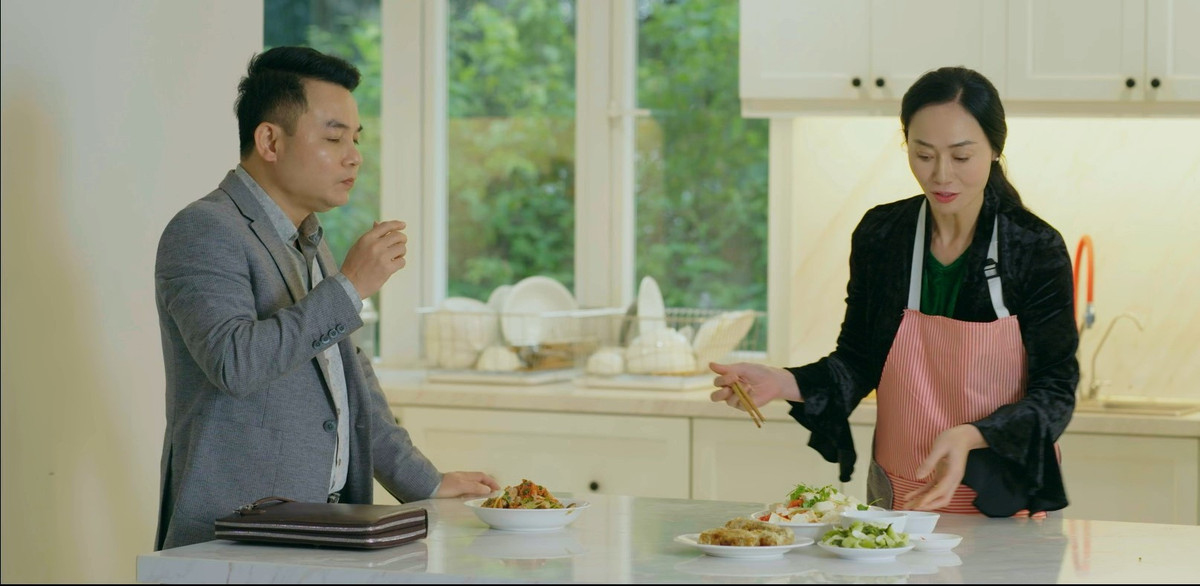 Quach Thu Phuong noi ve moi quan he voi Phuong Oanh-Hinh-4