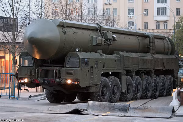 Xe phóng tự hành 15U175M của tổ hợp tên lửa đạn đạo liên lục địa RS-24 Yars.