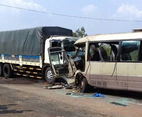 Ba ngay nghi le, ca nuoc xay ra 105 vu tai nan giao thong