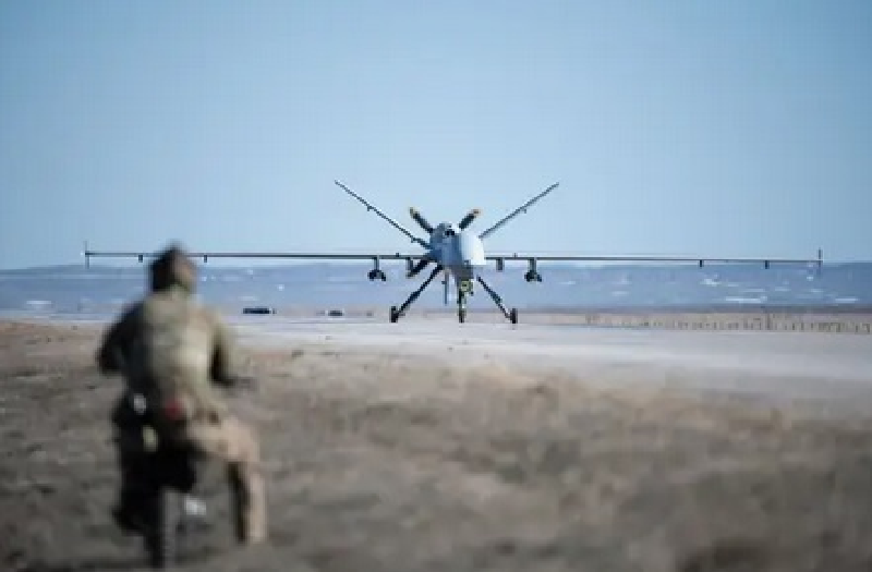 Ukraine tin rằng bằng cách sử dụng đường cao tốc thay vì các căn cứ không quân truyền thống để cất và hạ cánh, nước này có thể làm giảm cơ hội bị Nga tấn công vào các máy bay quý giá của mình. Ảnh: BI.