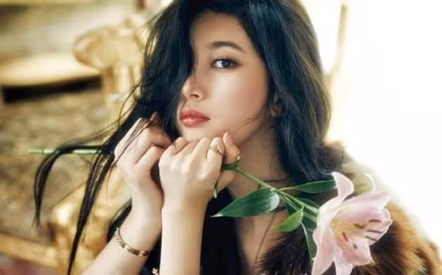 Tuổi Mùi: Công việc của tuổi Mùi khá thuận lợi, không phải lo lắng nhiều. Về tài chính, con giáp này có cơ hội kiếm thêm tiền. Con đường tài lộc vẫn không ngừng thăng tiến. Tuy nhiên, vận trình tình cảm lại hơi ẩm đạm. 