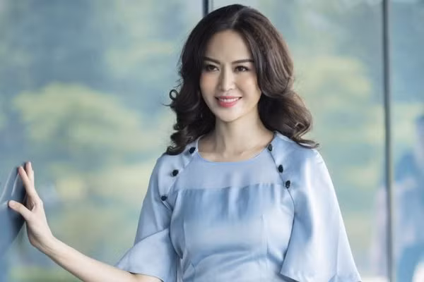 Những người có nốt ruồi ở mặt trong của đùi lại là người được hưởng phúc khí từ con cái. Những đứa con ra đời sẽ mang lại vận số tốt hơn cho bạn. Về già, bạn cũng có được những đứa con thành đạt, hết lòng báo hiếu bố mẹ.