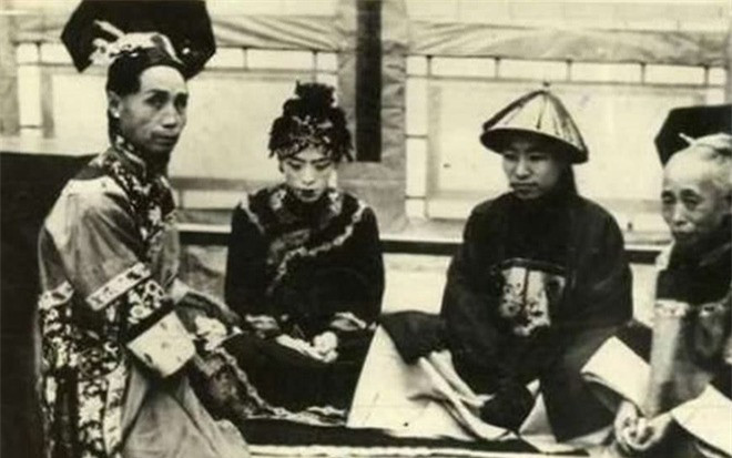 Bat ngo nhan sac thuc cua cac tan nuong duoi trieu dai nha Thanh