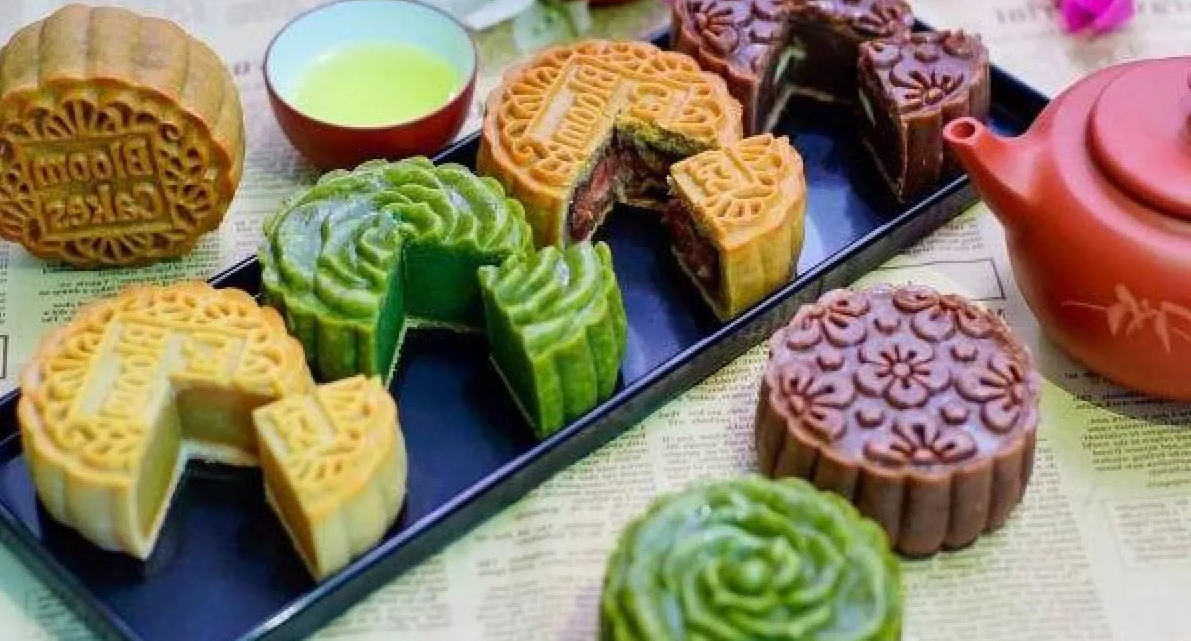 Những chiếc bánh trung thu ngày nay được biến tấu thành nhiều hình dạng như thỏ ngọc, bông hoa,… Bên cạnh đó còn đa dạng hương vị như chocolate, tiramisu, cà phê, matcha, trứng muối,…