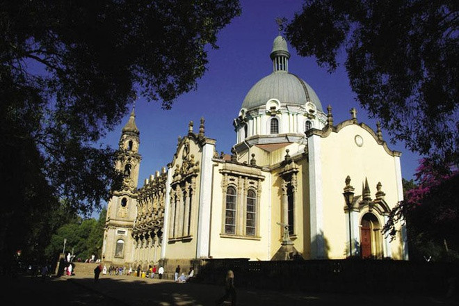 Theo Daily Mail, lịch của Ethiopia có 13 tháng, mỗi tháng 30 ngày. Riêng tháng thứ 13 có 5 ngày (hoặc 6 ngày đối với năm nhuận). Một điểm khác biệt nữa là Ethiopia chào đón năm mới vào ngày 11/9.