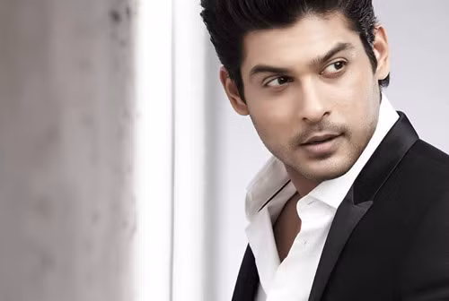 Đặc biệt, khi ngậm miệng lại hai môi trên dưới khép kín tạo thành những góc vuông đầy đặn thì đó là tướng miệng phú quý giàu sang. Những người có tướng miệng như vậy rất thật thà trung hậu, phúc lộc song toàn, cả cuộc đời được hưởng phú quý dư dả.