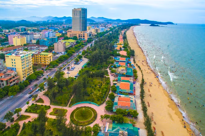 Thị xã Cửa Lò hiện có 7 phường, gồm: Nghi Hải, Nghi Hòa, Nghi Hương, Nghi Tân, Nghi Thu, Nghi Thủy và Thu Thủy. Ảnh: Trung tâm Xúc tiến đầu tư, thương mại và du lịch Nghệ An. 