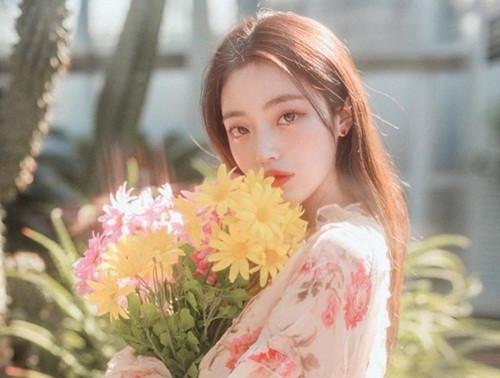  Tuổi Hợi: Kiếp Tài xuất hiện, tuổi Hợi có nguy cơ mất tiền hao của vì sự nhẹ dạ của mình. Nguồn thu trong ngày hôm nay không nhiều, bản mệnh nên học cách chi tiêu tiết kiệm hơn. Hơn thế nữa, kẻ tiểu nhân vẽ ra những con đường tưởng ngập tràn hoa hồng để lừa dối con giáp này. Nhưng nên nhớ rằng cái gì dễ đến cũng dễ đi, bất cứ điều gì không bỏ thời gian và công sức vào sẽ khó nhận được kết quả như mong đợi. (Thông tin trong bài viết mang tính tham khảo).