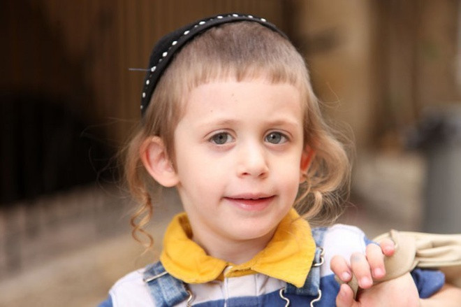 Ở Israel, những ngày lễ không có tục lệ cho tiền trẻ em. Điều này khác với Việt Nam, khi những ngày Tết, trẻ em được nhận tiền mừng tuổi từ ông bà, cha mẹ. Ảnh: Spiderum.com.