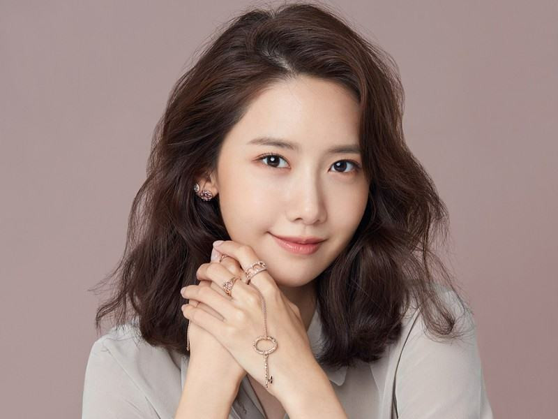  Tuổi Thìn: Tử vi Chủ nhật ngày 18/10/2020 cảnh báo tuổi Thìn chuyện tiền bạc. Kinh doanh thua lỗ lại đầu tư hấp tấp làm cho bạn mất đi nhiều thứ. Cố gắng bình tĩnh trước khi định làm việc lớn. Tình duyên không như ý làm cho bạn thêm mệt đầu. Tình cảm đơn phương chỉ làm mất sức của bạn, đừng cố chấp yêu làm gì. Màu sắc may mắn: Màu trắng. Con số may mắn: 2, 4. Quý nhân phù trợ: Thân, Thìn. 