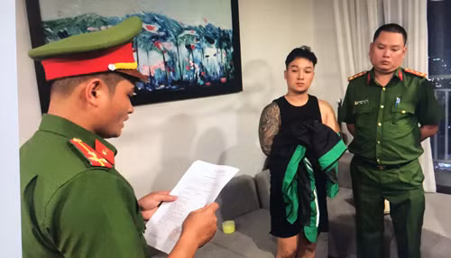 Pha duong day ca do 600 ty cua nu quai 9X dip World Cup-Hinh-2