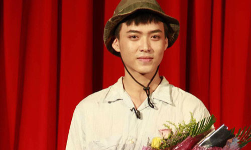 Thiên Lộc trong vở kịch tốt nghiệp trường sân khấu điện ảnh. Ảnh: FBNV.