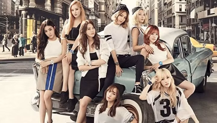 Đến năm 2016, những cô gái của SNSD bắt đầu có những thành công nhất định trên con đường âm nhạc. Tiffani, Hyoyeon lần lượt phát hành album solo của riêng mình.