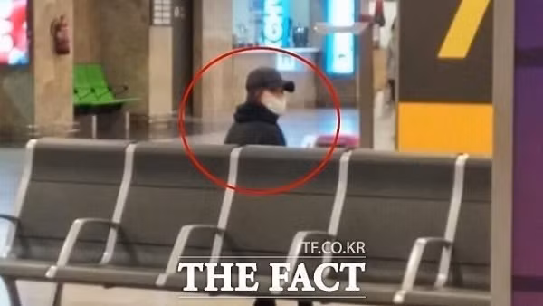 Anh Song Joong Ki - Song Hye Kyo di trang mat tai Tay Ban Nha