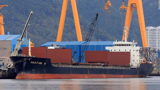 Tàu Hao Fan 6 được nhìn thấy ở Hàn Quốc năm 2015. Ảnh: CNN