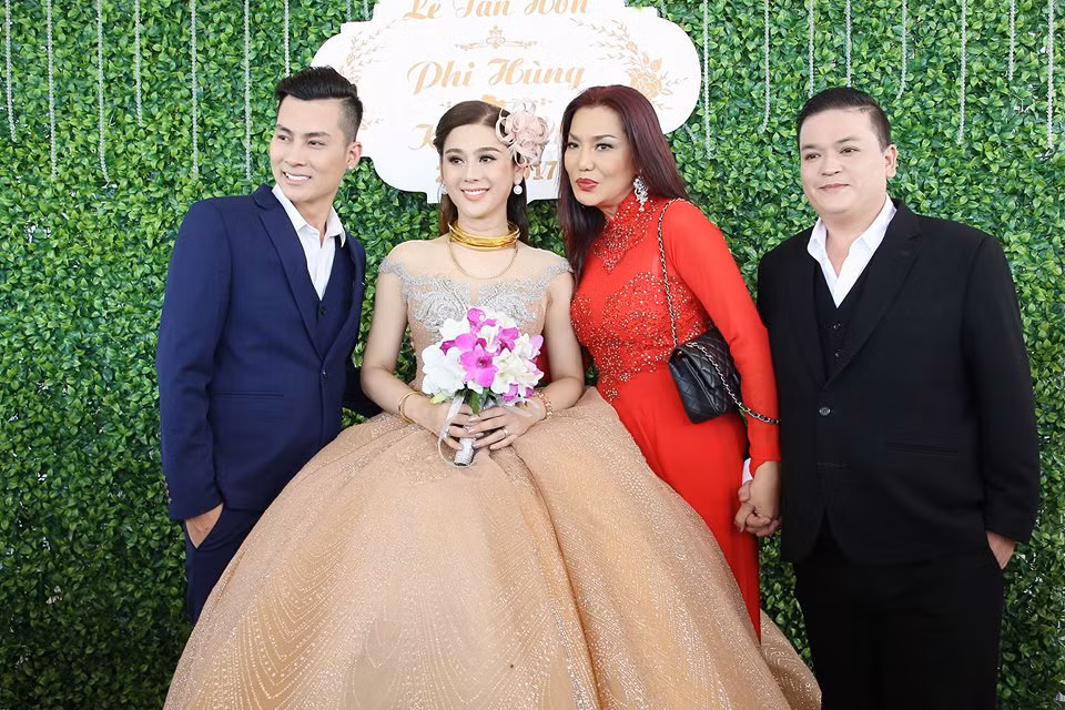 Đám cưới Lâm Khánh Chi hút sự quan tâm của dư luận.