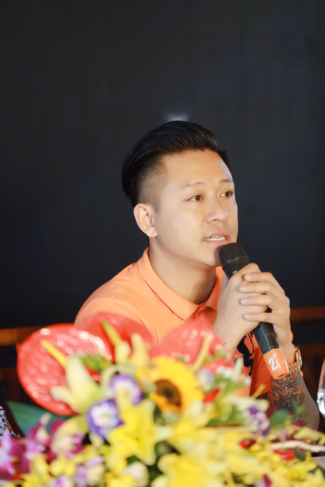 Tuan Hung tiet lo qua tang ba xa dip 20/10-Hinh-2