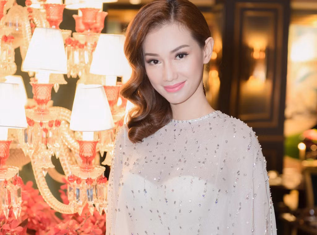 MC Quynh Chi tu choi dai gia vi bi doi cuoi nhanh