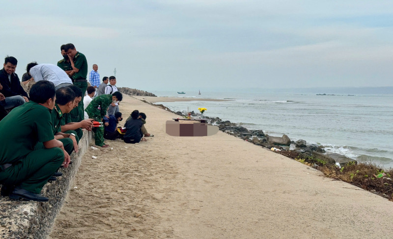 Tìm thấy thi thể du khách mất tích khi tắm biển ở Bình Thuận Tim thay thi the du khach mat tich khi tam bien o Binh Thuan