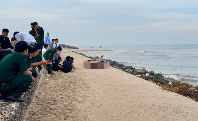 Tim thay thi the du khach mat tich khi tam bien o Binh Thuan