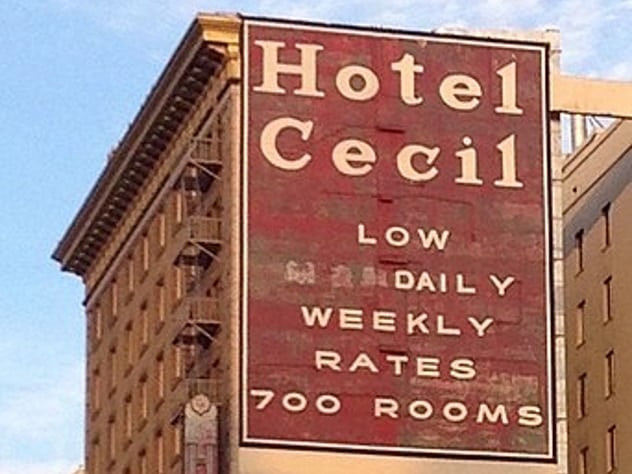 Đây là trường hợp tự sát đầu tiên xảy ra tại khách sạn Cecil. Ngay năm sau, năm 1932, Benjamin Dodich, 25 tuổi, dùng súng bắn vào đầu dẫn đến tử vong sau khi thuê phòng tại khách sạn Cecil.