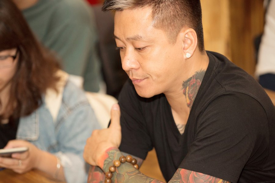 Dem nhac Tuan Hung bi dung, So Van hoa the thao len tieng