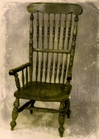 Cụ thể, vào năm 1967, 2 phi công của không quân hoàng gia đã ngồi lên chiếc ghế vướng lời nguyền của tử tù Busby. Về sau, máy bay của hai phi công này gặp nạn và tử vong.