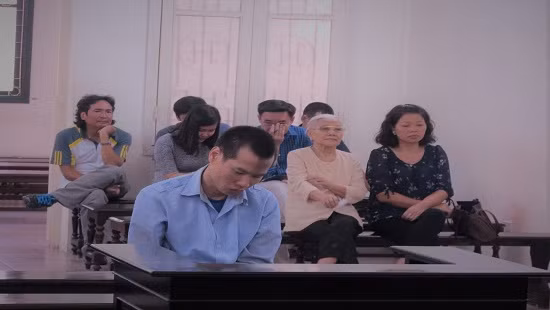 Tu hinh ga dan ong doat mang nguoi hang xom