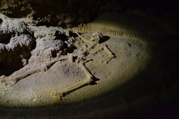 Hang động được xem là lối vào địa ngục của người Maya thời xưa. Đây là nơi người Maya thực hiện những nghi lễ hiến tế rùng rợn.