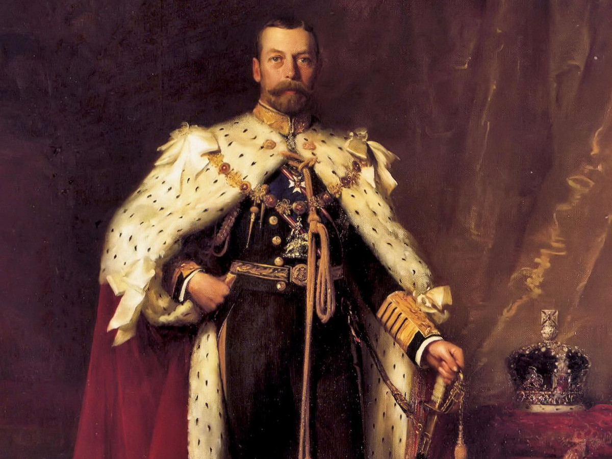 Ví dụ như năm 1917, Vua George V quyết định đổi tên triều đại từ Saxe-Coburg-Gotha thành Windsor.