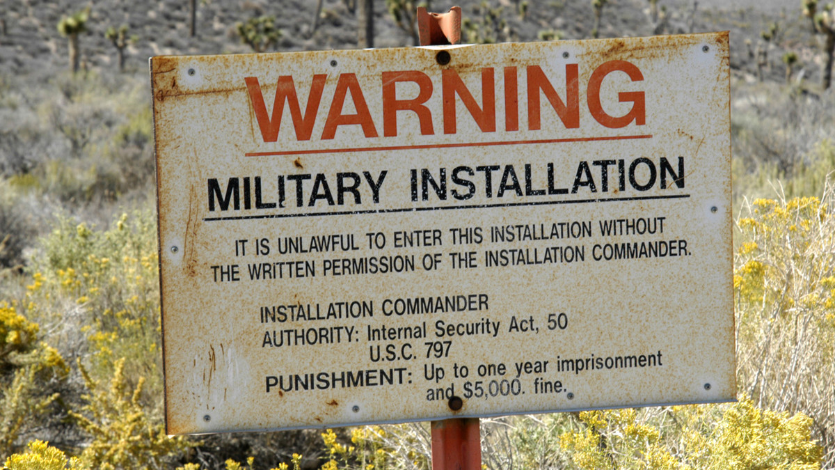 Theo nhà làm phim Jeremy Corbell, thông tin mà ông Lazar tiết lộ sẽ là câu chuyện về UFO lớn nhất mọi thời đại.