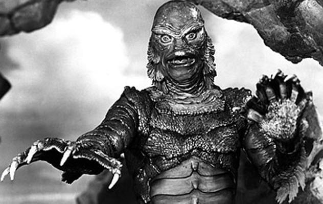 Theo nhiều thuyết âm mưu, người bò sát (Reptilian) đang sống giữa chúng ta và có thể chi phối nhiều mặt đời sống của nhân loại.