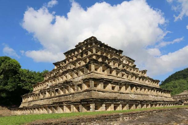 Theo các chuyên gia, thành phố El Tajin bị lãng quên từ đầu thế kỷ 13. Kể từ đó, mọi thông tin về lịch sự tồn tại của nơi này đều biến mất.