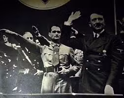 Trước khi chết, Rudolf Hess bày tỏ nguyện vọng được chôn tại một nghĩa trang ở thị trấn Wunsiedel thuộc xứ Bavaria, phía nam nước Đức - nơi cha mẹ hắn có một ngôi nhà nghỉ vào mùa hè. Do vậy, sau khi được hội đồng nhà thờ địa phương Lutheran chuẩn thuận, thi hài Rudolf Hess được chôn cất tại nghĩa trang trên.