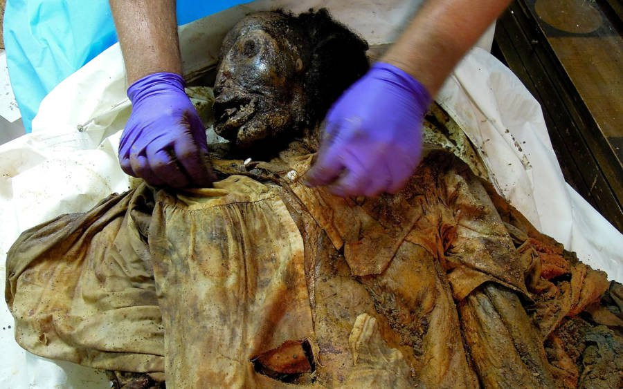 Các chuyên gia, nhà khoa học mới cho biết đã tìm ra danh tính của xác ướp người phụ nữ nằm trong quan tài sắt. Thi hài người phụ nữ này được các công nhân xây dựng tìm thấy tại thành phố New York, Mỹ tháng 10/2011. 