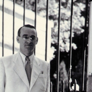 Phó tổng lãnh sự Thụy Sĩ ở Budapest cũng bí mật lập ra hơn 70 ngôi nhà an toàn để che giấu người Do Thái bị Đức quốc xã truy bắt gắt gao.